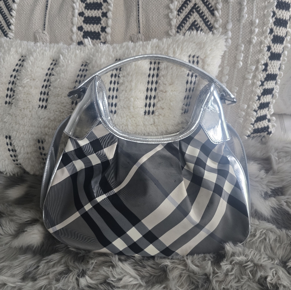Burberry Metalic Beat Check Small Brooklyn Hobo - Picture 15 of 17